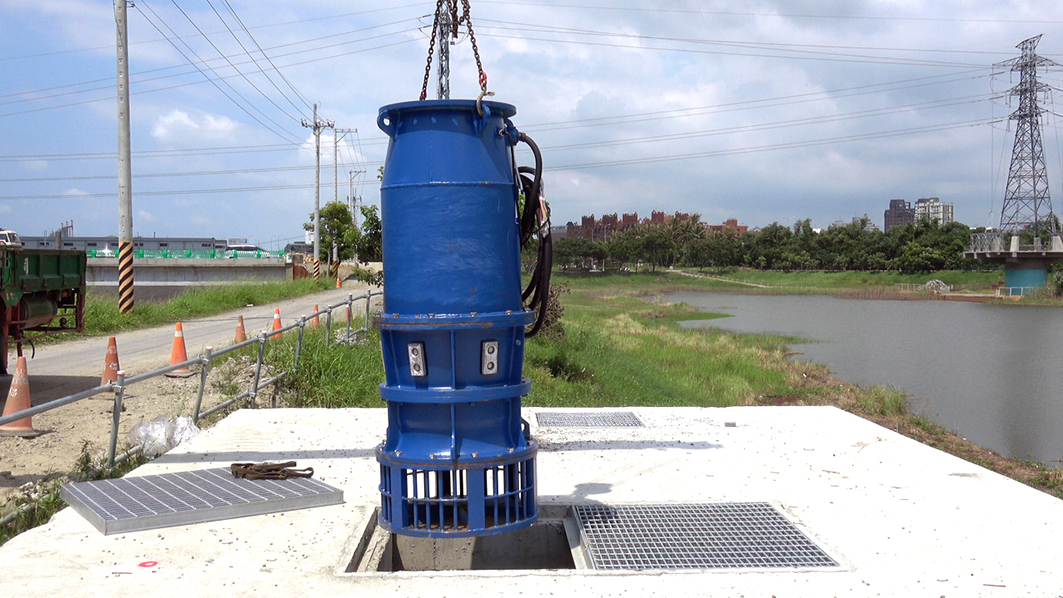台湾台南 三爷溪万代桥至涂库仔排水护岸整治工程 台湾台南 三爷溪万代桥至涂库仔排水护岸整治工程